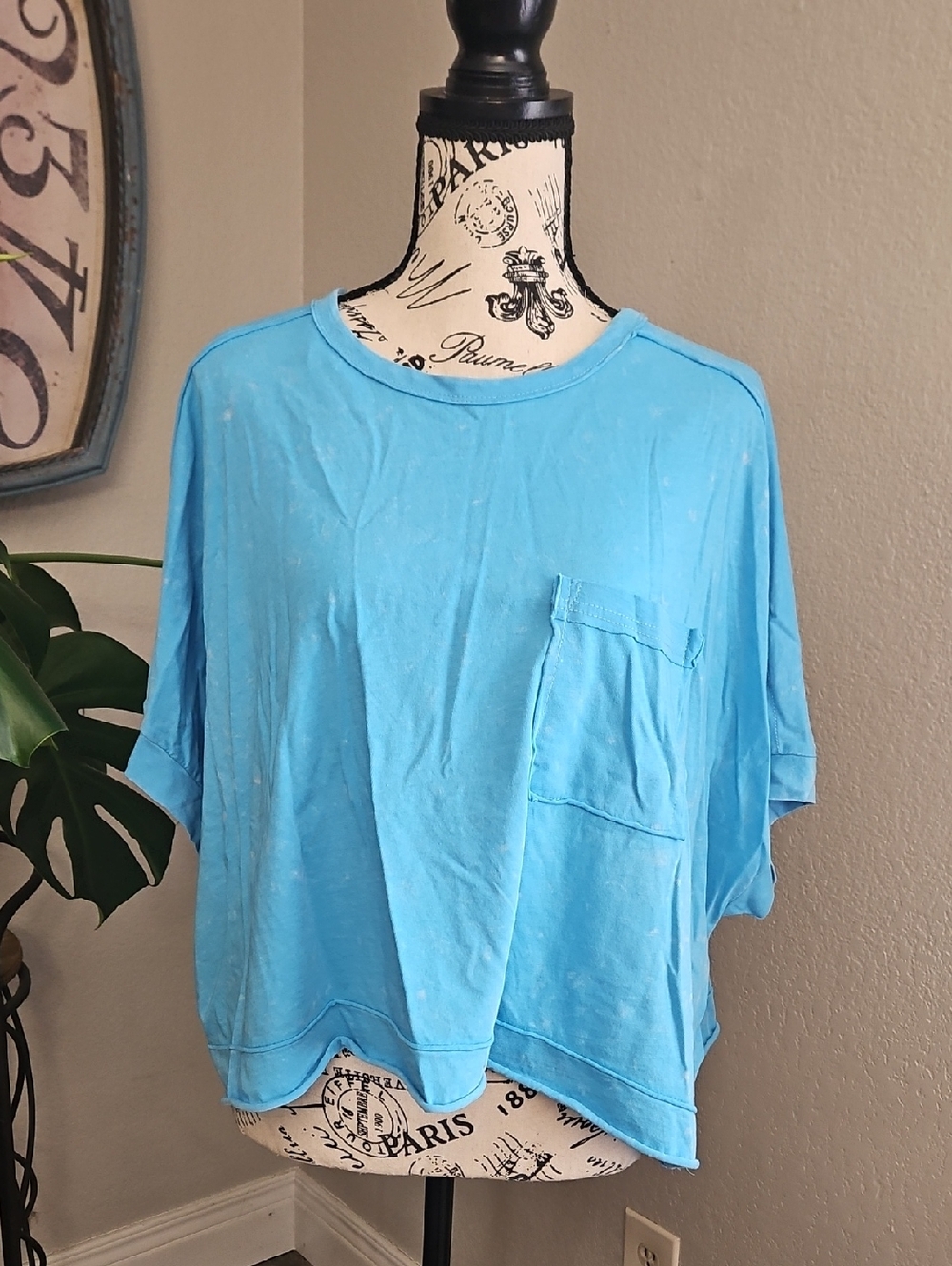 Light Blue Women's Pocket Crop Top New With Tags Size Medium